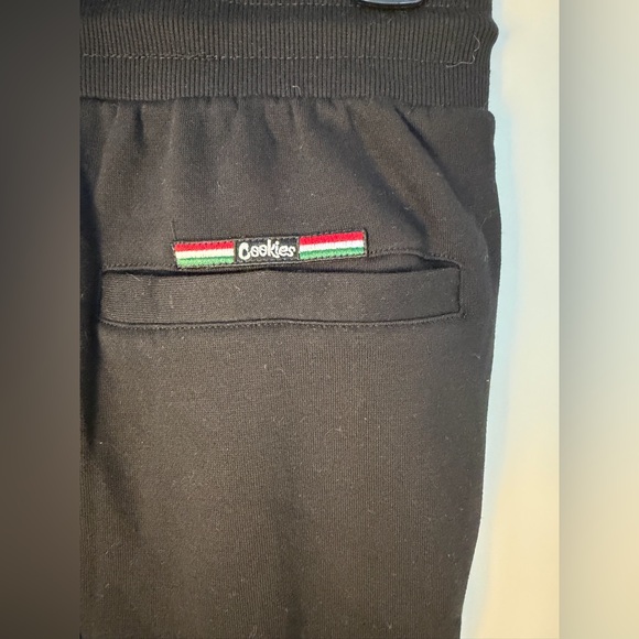 Cookies Men’s Joggers Size Small New With Tags Black Red Stripe Sweatpants - Picture 9 of 14